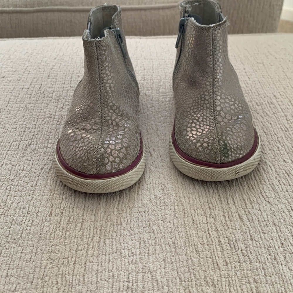See Kai Run silver metallic high top sneakers
